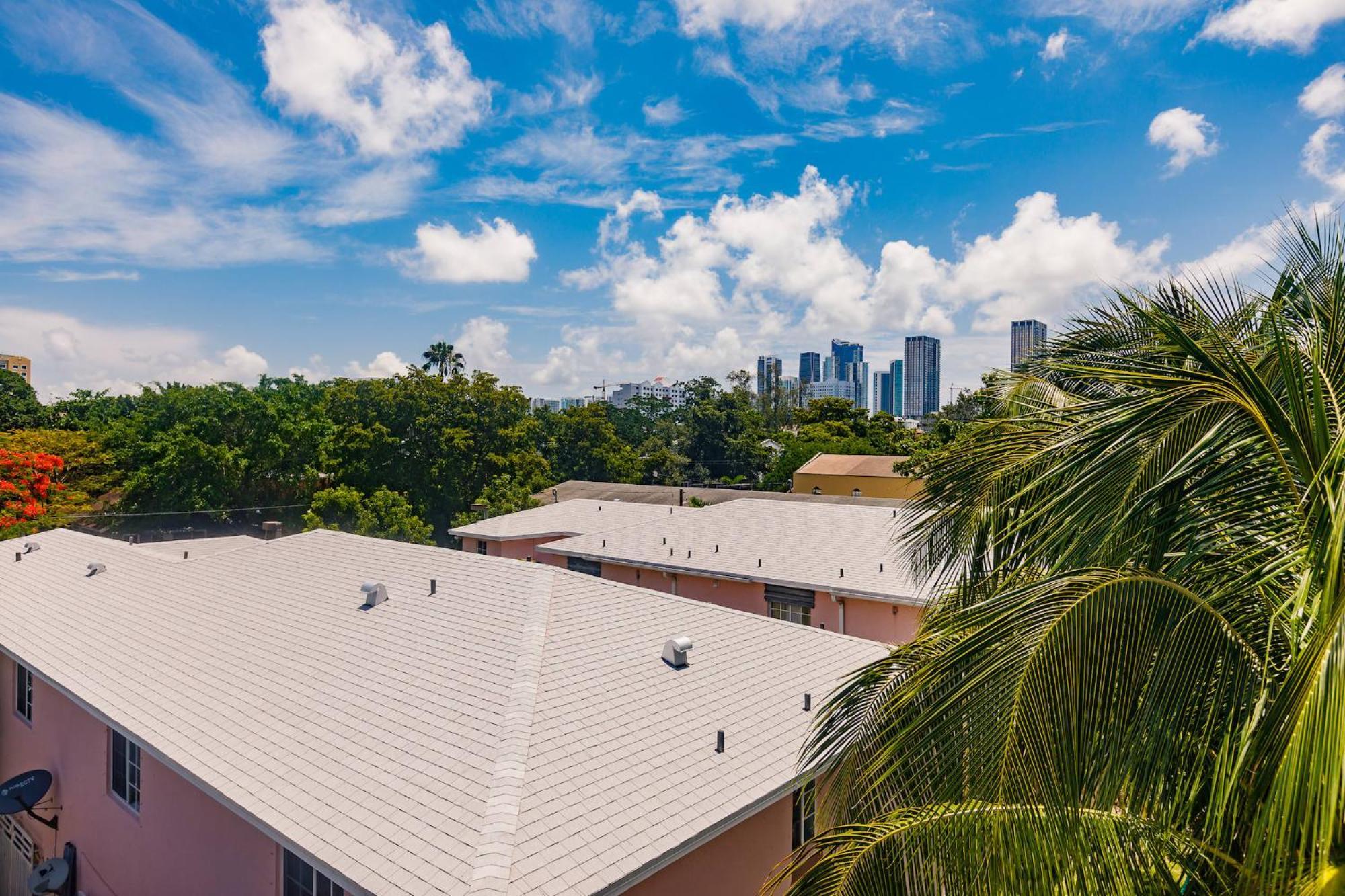 Aerie Apartments Miami Exteriör bild